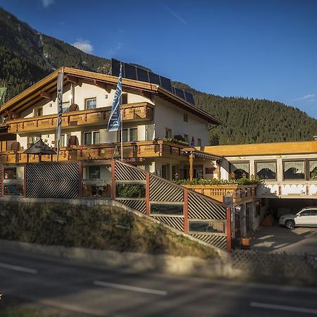 Ferienhotel Dobler Weissenbach am Lech Eksteriør billede