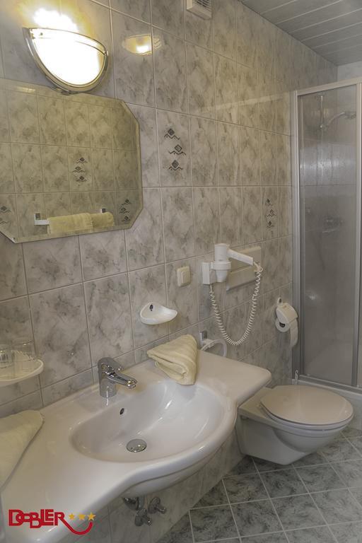Ferienhotel Dobler Weissenbach am Lech Værelse billede