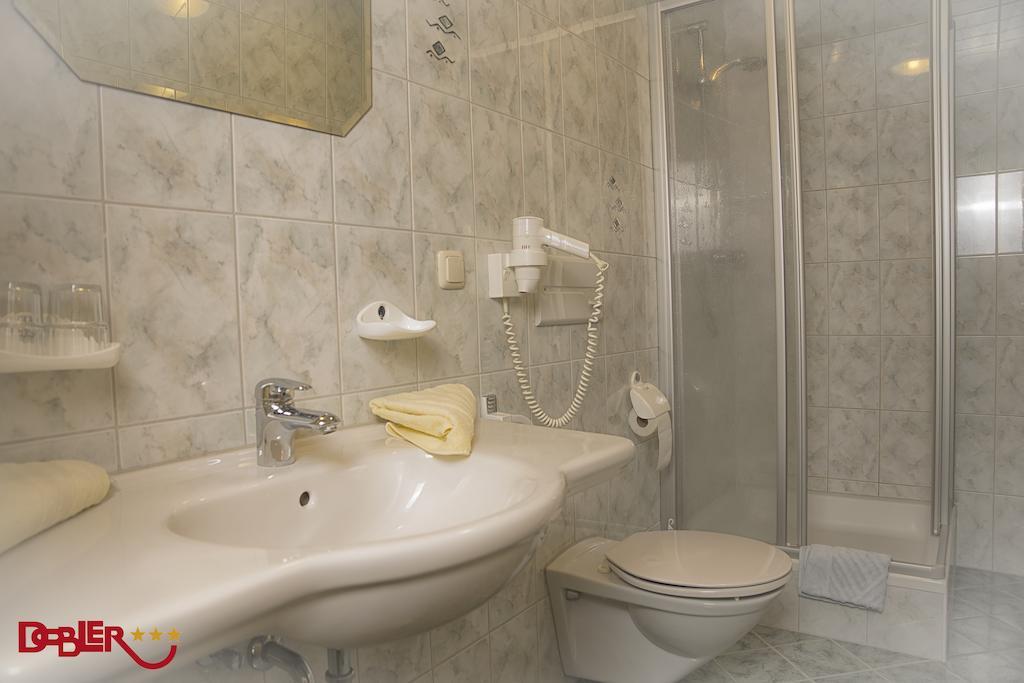 Ferienhotel Dobler Weissenbach am Lech Værelse billede